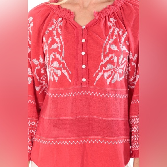 AP.NY Embroidered Mix Media Peasant Top in Geranium Size Large - Picture 4 of 4